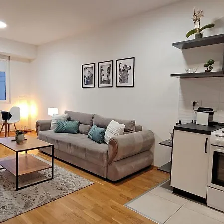 Urban Side Apartment