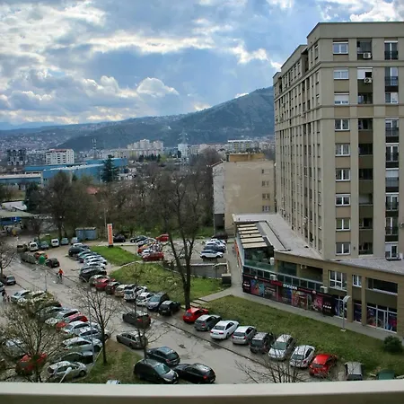 Urban Side Apartment *