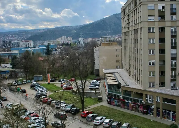 Urban Side Apartment *